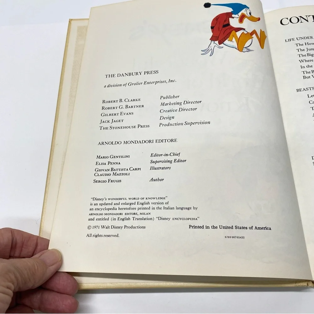 Disney's Wonderful World of Knowledge Book Danbury Press 1971 Hardback Vol 1